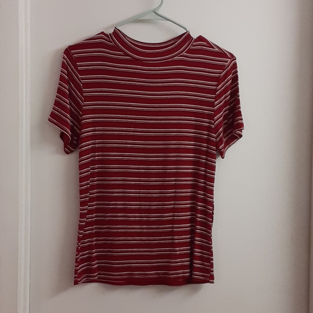 fitted t-shirt